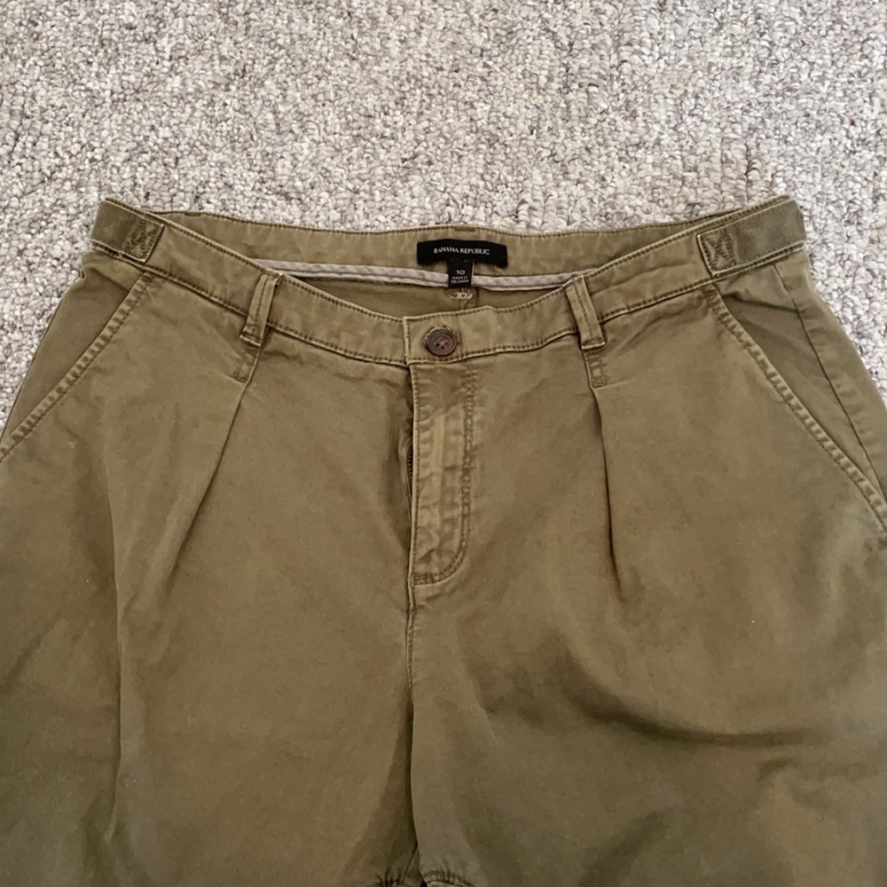 Banana Republic,wide leg, pleated chino